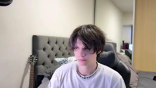 SasukeUhchiaa online show from 12/23/24, 08:55