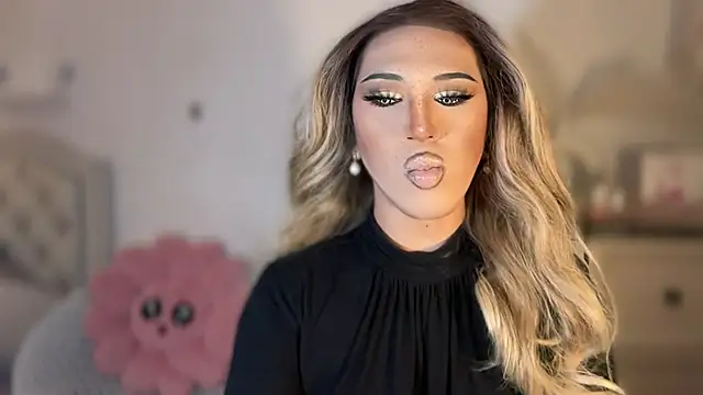 Ts glamxxxx online show from 11/06/25, 02:12