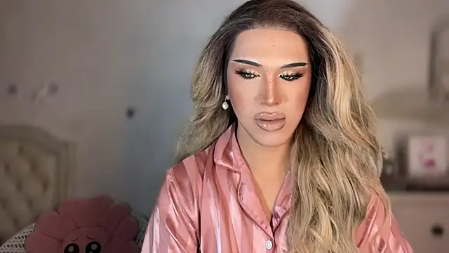 Ts glamxxxx online show from 11/22/25, 12:42