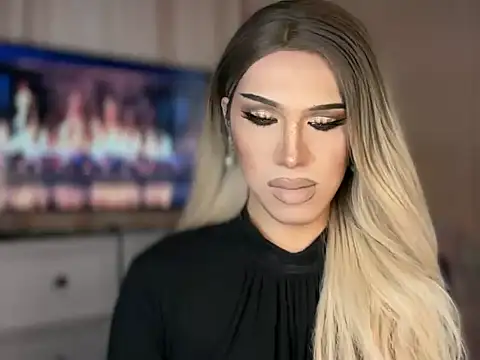 Ts glamxxxx online show from 04/19/26, 12:33