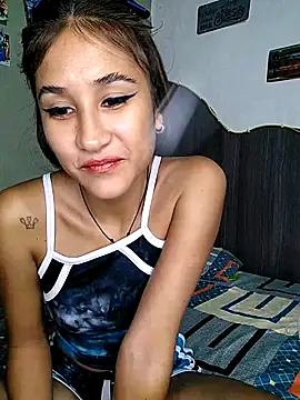 Little Naughty Nicole online show from 04/16/26, 05:30