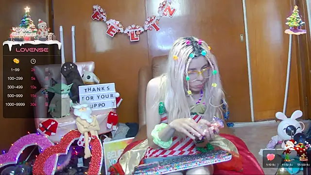 Snapshot of Skinygirl chatting on 12/12/24, 11:03 Skinygirl online show from 12/12/24, 11:03