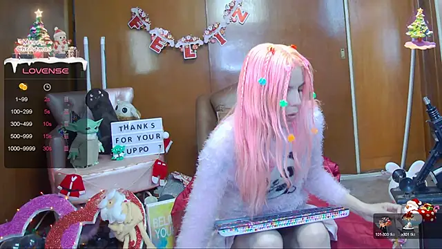 Snapshot of Skinygirl chatting on 01/03/25, 12:43 Skinygirl online show from 01/03/25, 12:43