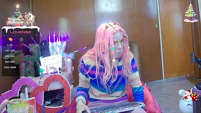 Snapshot of Skinygirl chatting on 01/12/25, 11:26 Skinygirl online show from 01/12/25, 11:26