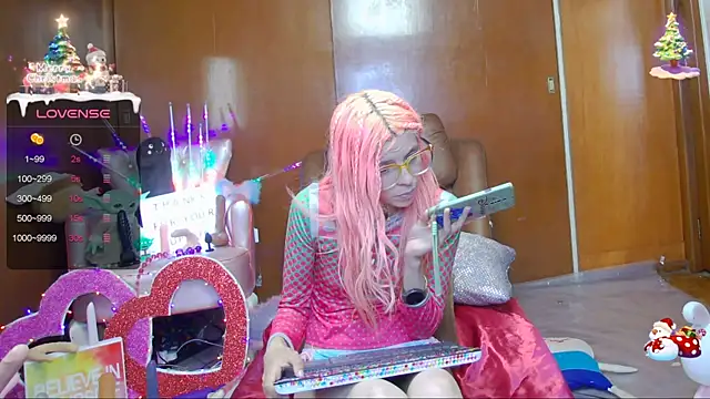 Snapshot of Skinygirl chatting on 01/15/25, 03:11 Skinygirl online show from 01/15/25, 03:11