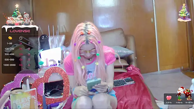 Snapshot of Skinygirl chatting on 01/24/25, 12:52 Skinygirl online show from 01/24/25, 12:52