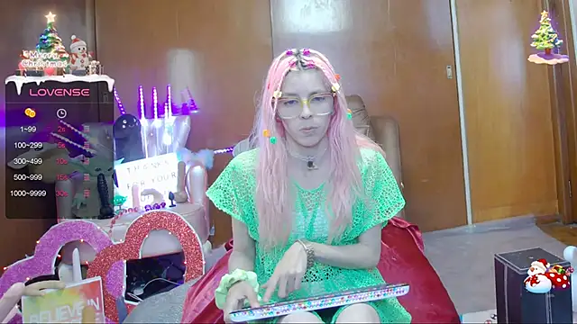 Snapshot of Skinygirl chatting on 01/30/25, 01:11 Skinygirl online show from 01/30/25, 01:11