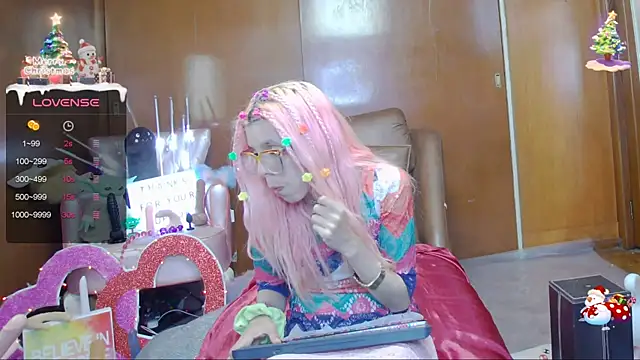 Snapshot of Skinygirl chatting on 01/30/25, 11:45 Skinygirl online show from 01/30/25, 11:45