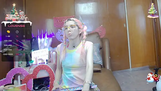 Snapshot of Skinygirl chatting on 02/21/25, 02:06 Skinygirl online show from 02/21/25, 02:06