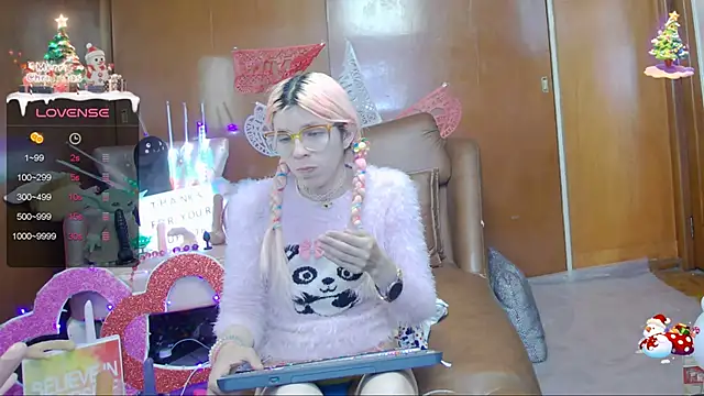 Snapshot of Skinygirl chatting on 02/27/25, 11:59 Skinygirl online show from 02/27/25, 11:59