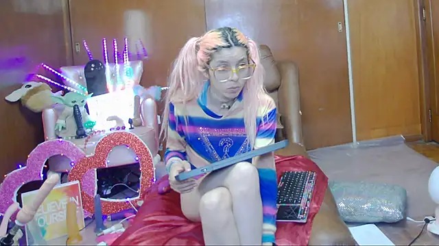 Snapshot of Skinygirl chatting on 03/09/25, 02:39 Skinygirl online show from 03/09/25, 02:39