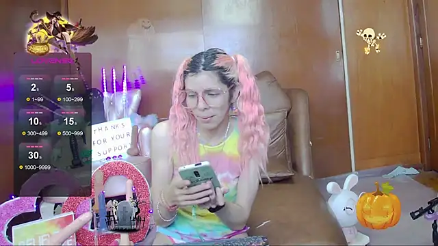 Snapshot of Skinygirl chatting on 11/02/25, 07:05 Skinygirl online show from 11/02/25, 07:05