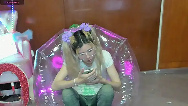 Skinygirl online show from 03/19/26, 12:03