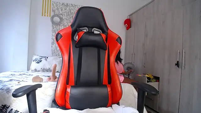 agatfox online show from 05/18/26, 02:12