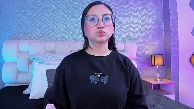 lucy neil online show from 01/27/25, 07:03