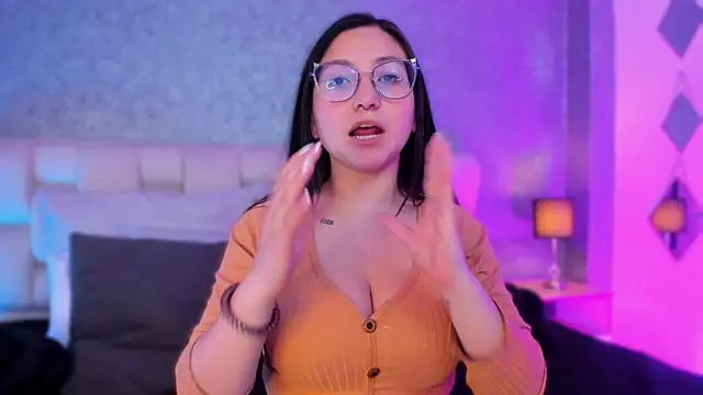 lucy neil online show from 02/07/25, 11:34