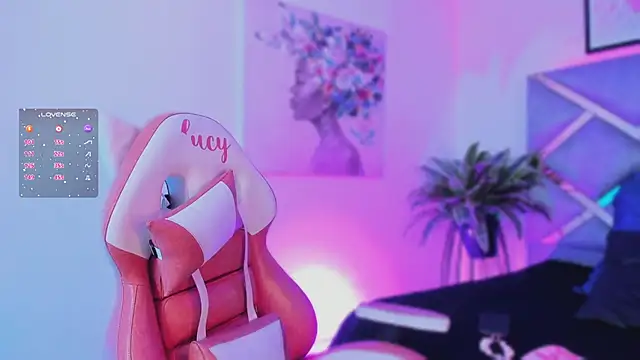 lucy neil online show from 11/16/25, 02:39