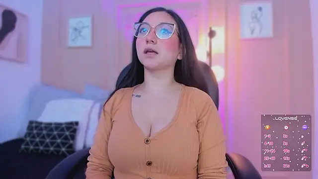 lucy neil online show from 02/19/26, 02:40