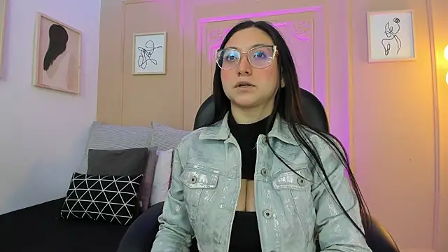 lucy neil online show from 03/12/26, 02:29