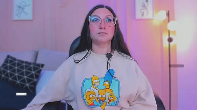 lucy neil online show from 04/17/26, 02:36