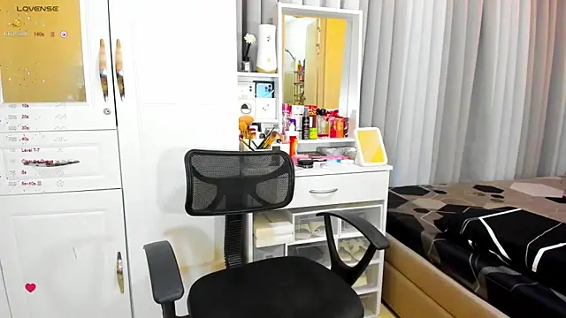 FuckDollNicky online show from 12/21/24, 05:58