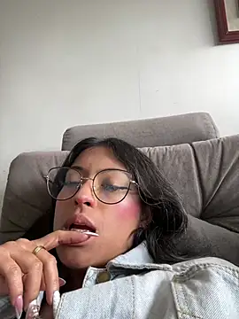 vaness weet online show from 01/11/25, 07:16