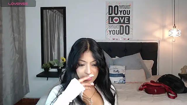 vaness weet online show from 03/09/25, 07:48