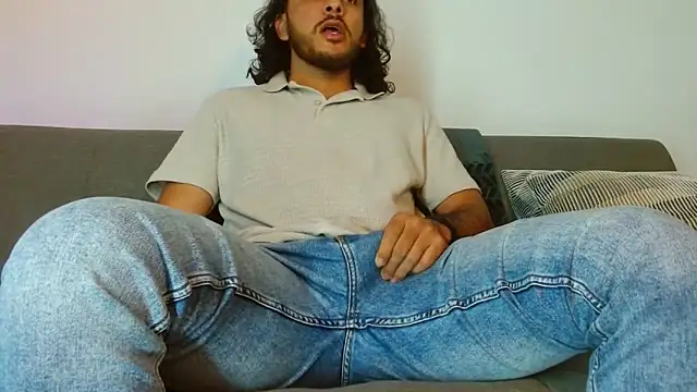 tuyo1995 online show from 12/03/25, 04:05