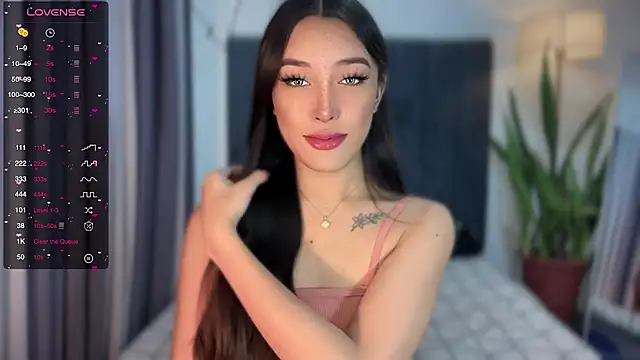 wiggle nibble online show from 10/05/25, 02:48