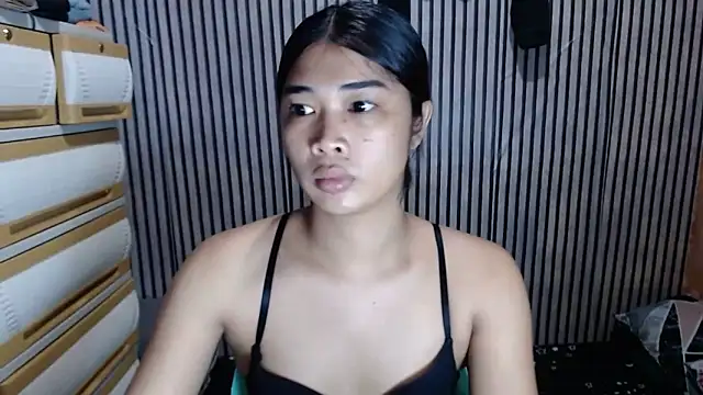 Snapshot of Maria-Moore chatting on 09/23/25, 01:25 Maria-Moore online show from 09/23/25, 01:25