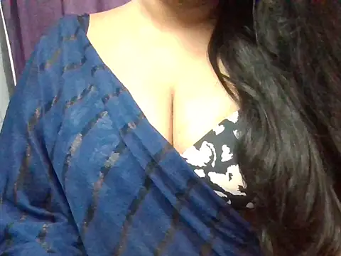 Snapshot of Roopshikha39 chatting on 06/16/26, 06:32 Roopshikha39 online show from 06/16/26, 06:32