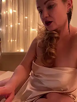 Lady  Maria online show from 02/01/25, 04:22