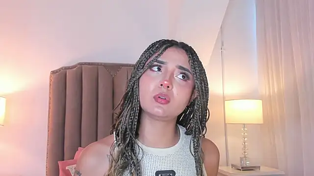 Emma Torres   online show from 02/18/26, 12:12