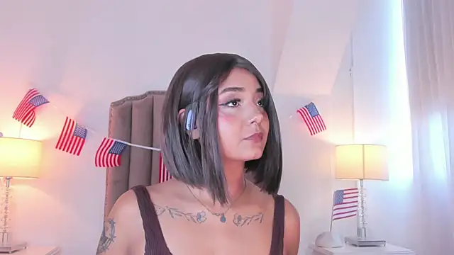 Emma Torres   online show from 07/04/26, 12:33