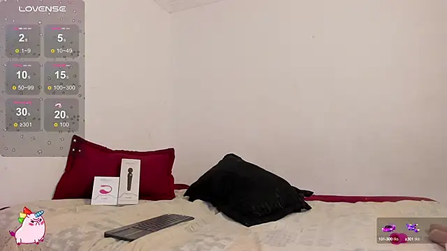 Snapshot of HEAVY_MEGAN chatting on 02/18/25, 11:41 HEAVY MEGAN online show from 02/18/25, 11:41