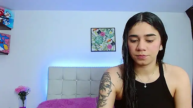 Layla Rachel online show from 01/09/25, 01:18