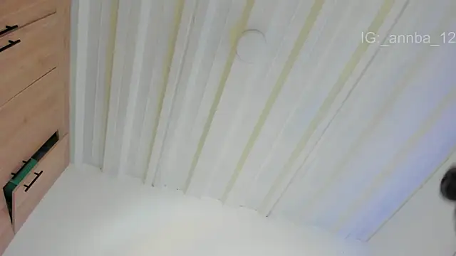 annie barozzi online show from 04/01/26, 02:14