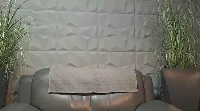 Antoniodiamond online show from 12/30/24, 09:08