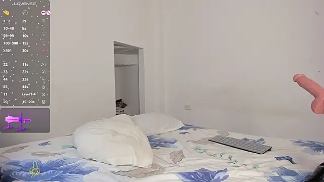 Snapshot of NAMIMAYERS2 chatting on 01/23/25, 05:21 NAMIMAYERS2 online show from 01/23/25, 05:21