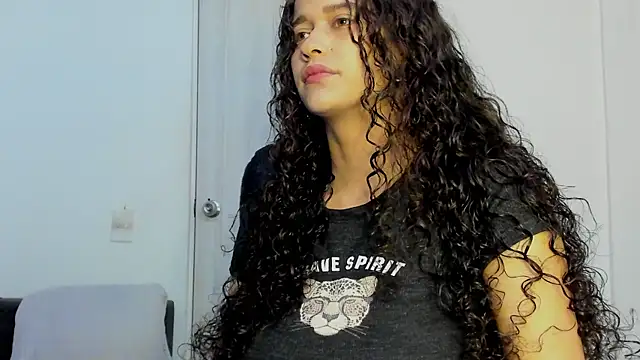 Snapshot of katrhin_66 chatting on 11/07/25, 06:19 katrhin 66 online show from 11/07/25, 06:19