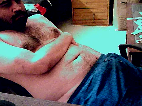 aksxi1 online show from 12/17/25, 09:54