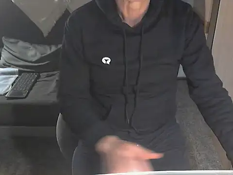 kiam471 online show from 12/04/24, 06:50