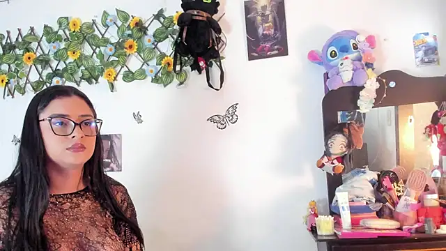 mensia hernandz online show from 06/22/26, 12:57