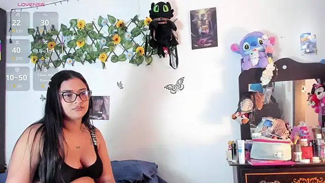 mensia hernandz online show from 06/26/26, 01:04