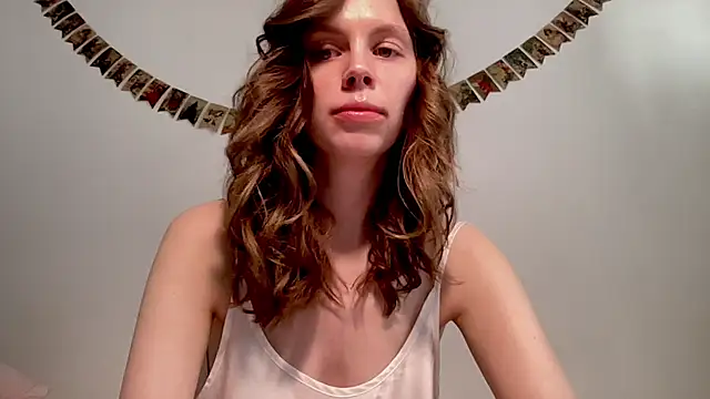 Snapshot of Nikki_Mimimi chatting on 02/05/25, 10:08 Nikki Mimimi online show from 02/05/25, 10:08