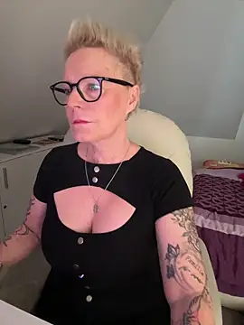 German Milf online show from 01/06/26, 10:19