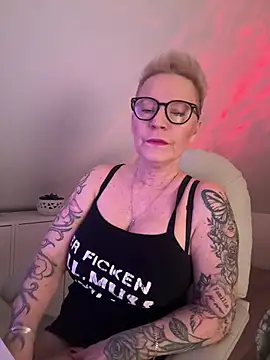 German Milf online show from 02/08/26, 01:58