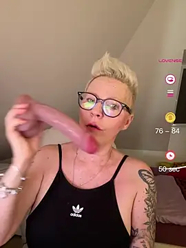 German Milf online show from 05/26/26, 09:38