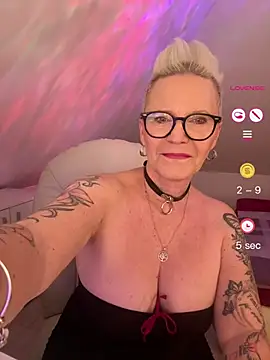 German Milf online show from 06/03/26, 12:52