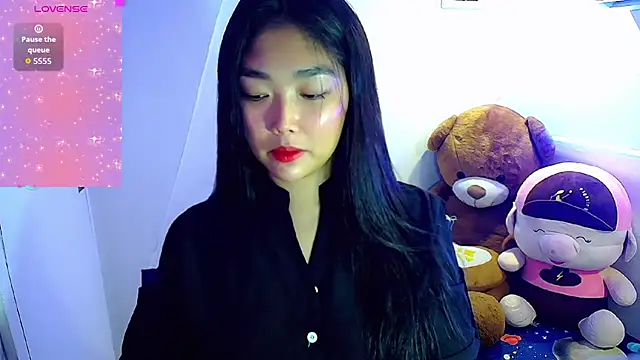 TR4NSCUTI3 online show from 09/30/25, 06:13